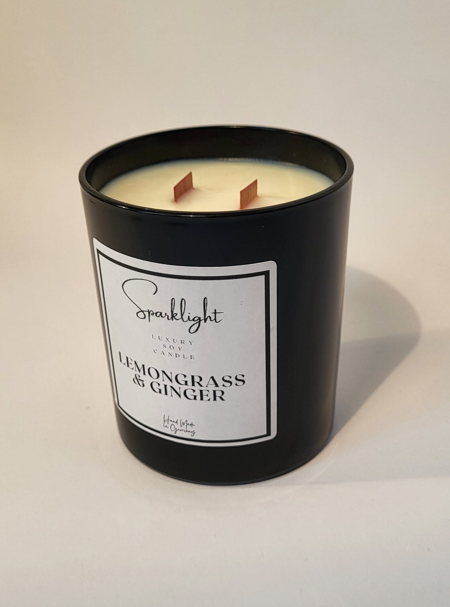 Black glass wooden wick candle - Lemongrass & Ginger